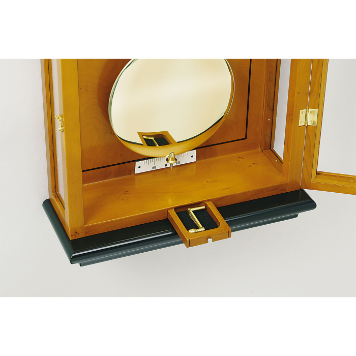 Integrierte Einstellhilfe und Pendellinse der Classica S 100 in Eibe mit goldenen Details