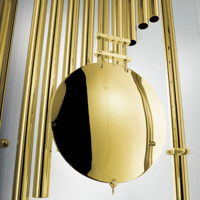 Kieninger – Standuhr 0126-06-01 – Detail des vergoldeten Pendels