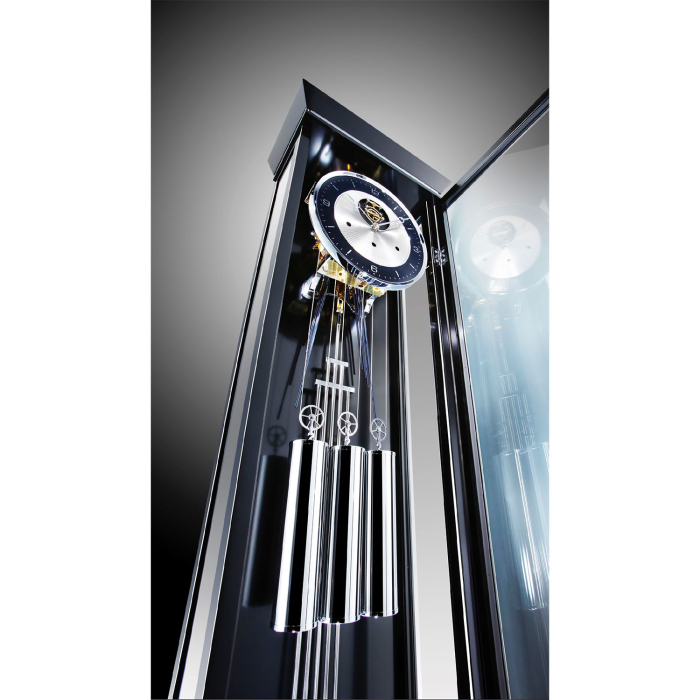 Pendel und Gewichte der Kieninger Standuhr 0137-96-02 – Eleganz in Schwarz