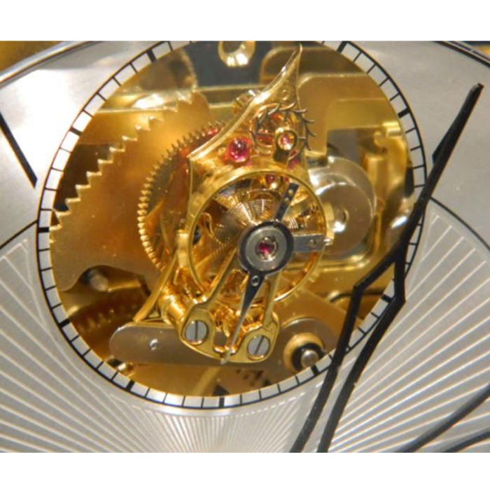 Detailaufnahme des Tourbillons der Kieninger Tischuhr 1266-96-04