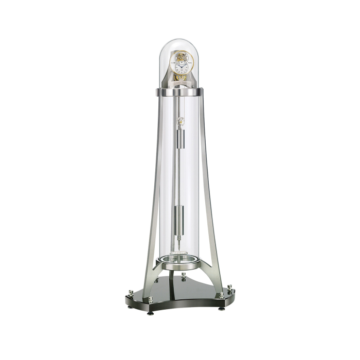Seitliche Ansicht der Columna Temporis Standuhr mit transparenter Bauweise und mechanischem Uhrwerk