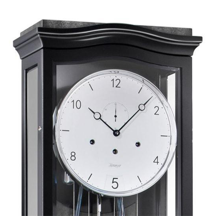 Zifferblatt der Kieninger Standuhr 0193-96-01 Aurora mit klassischem Design