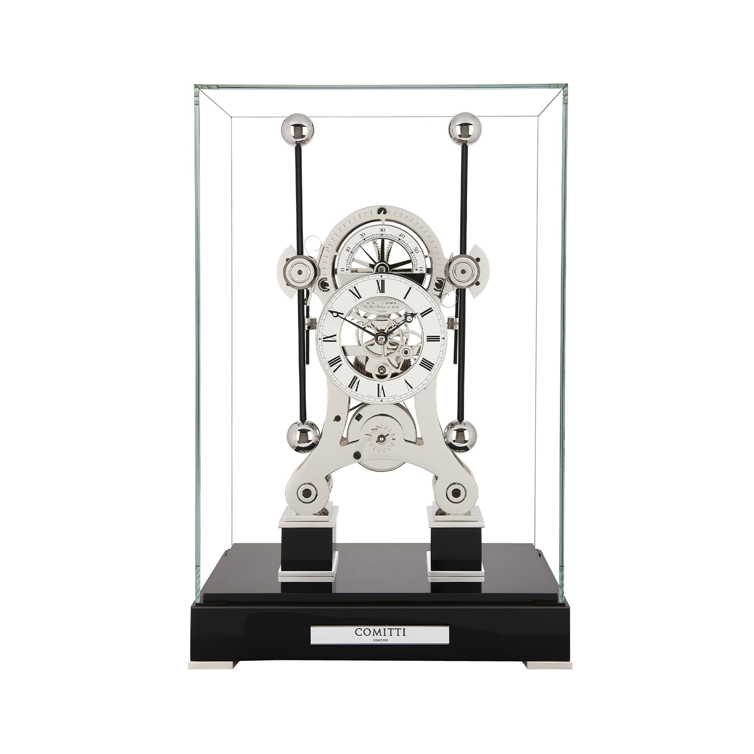 Comitti The Navigator Rhodium Schwarz Tischuhr unter Glashaube mit schwarzem Hochglanzsockel und filigranem Uhrwerk.