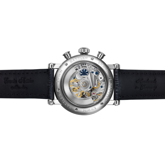 Rückansicht der Erwin Sattler Chronograph II S mit Sicht auf das mechanische Uhrwerk