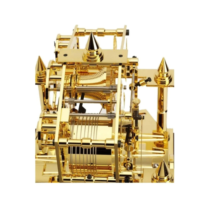 Detailansicht des vergoldeten Uhrwerks der Comitti The Congreve Gold mit fein gearbeiteten Zahnrädern.