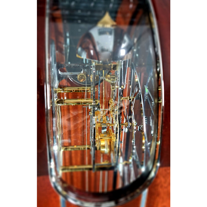 Präzises Uhrwerk der Kieninger Standuhr 0192-31-XX Filigrée mit vergoldeten Details